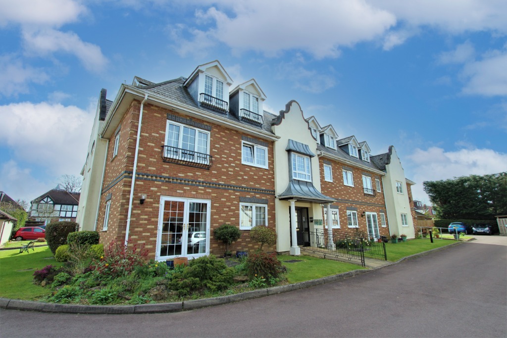 3 Bedroom Property For Sale in Reading £280,000