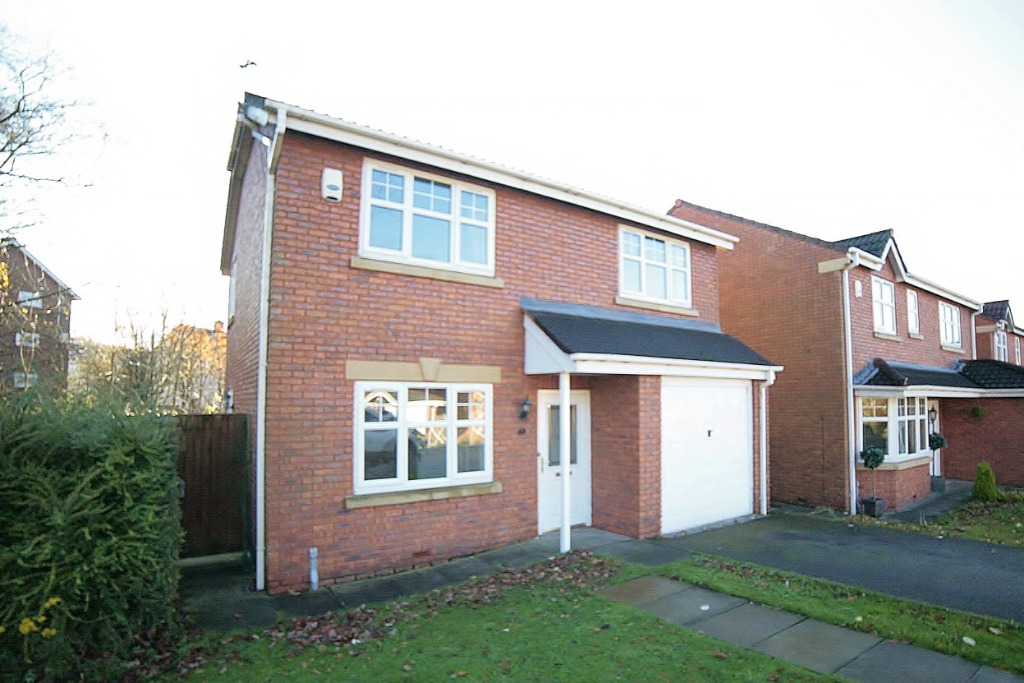 3 Bedroom Property For Sale in Oldham £235,000