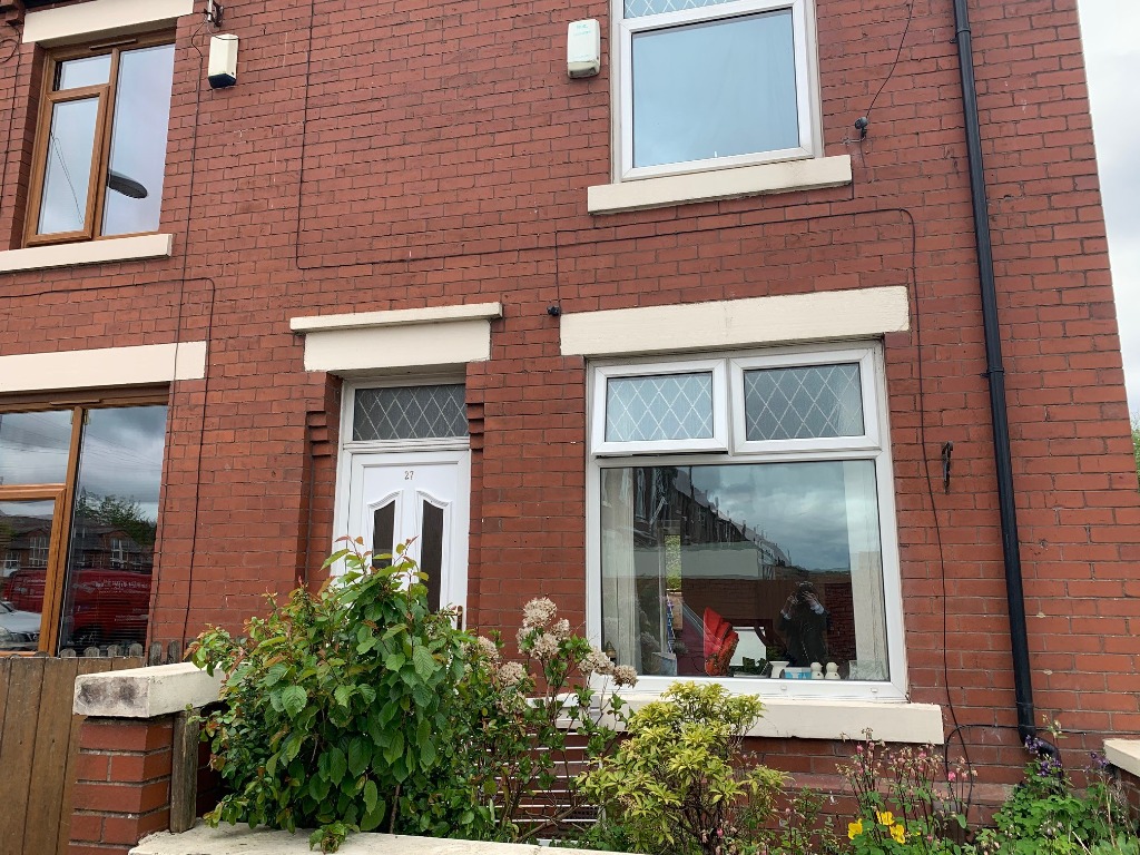 3 Bedroom Property To Let in Rochdale £725 PCM