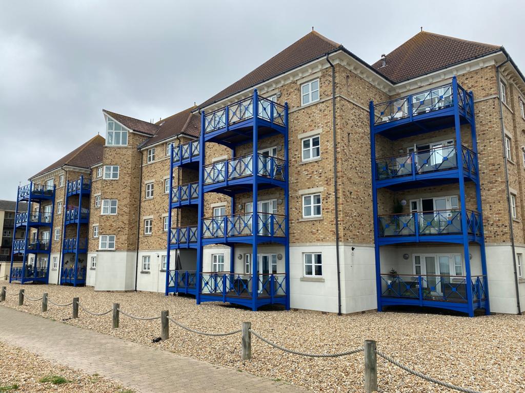 2 Bedroom Property For Sale in Eastbourne £320,000