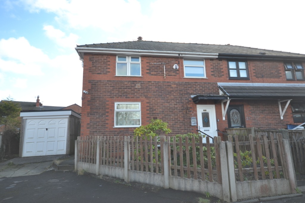 3 Bedroom Property For Sale in Wigan £120,000