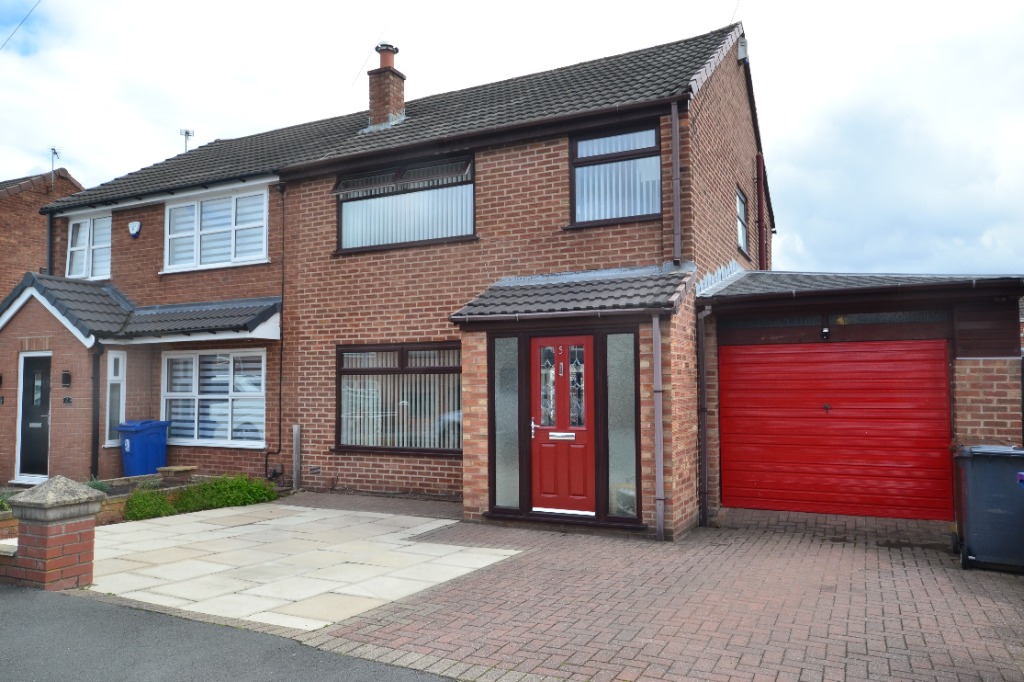 3 Bedroom Property For Sale in Wigan £180,000