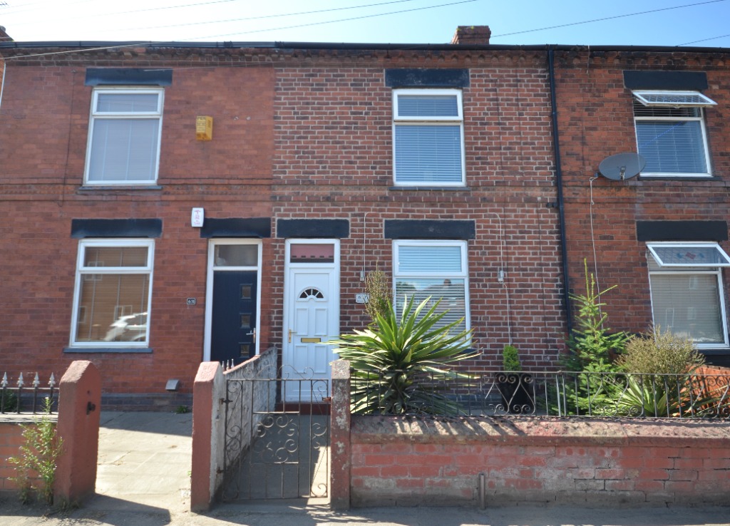 2 Bedroom Property For Sale in Wigan £100,000