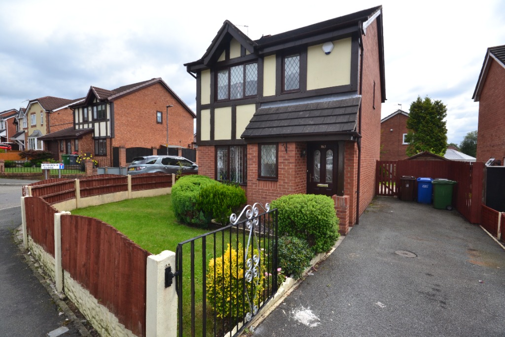 3 Bedroom Property For Sale in Wigan £190,000