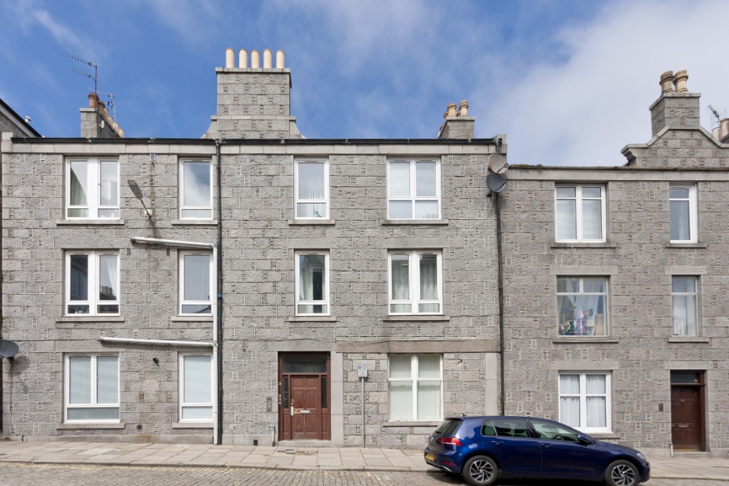 1 Bedroom Property For Sale in Aberdeen £49,000
