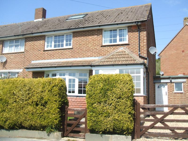 3 Bedroom Property For Sale in Portsmouth £255,000