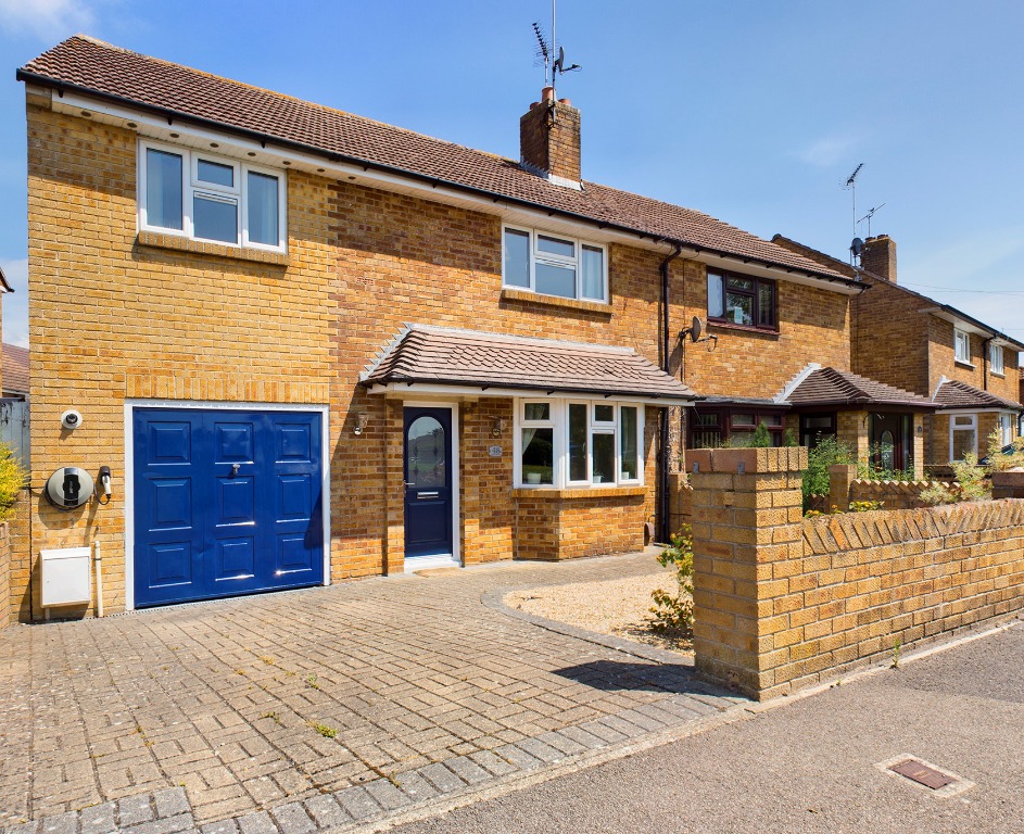 3 Bedroom Property For Sale in Havant £315,000