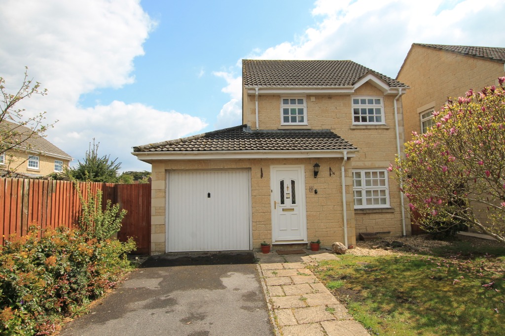 3 Bedroom Property For Sale in Warminster £350,000