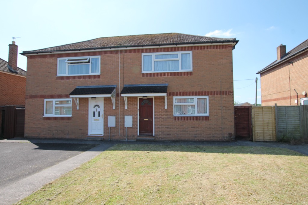 2 Bedroom Property For Sale in Warminster £185,000