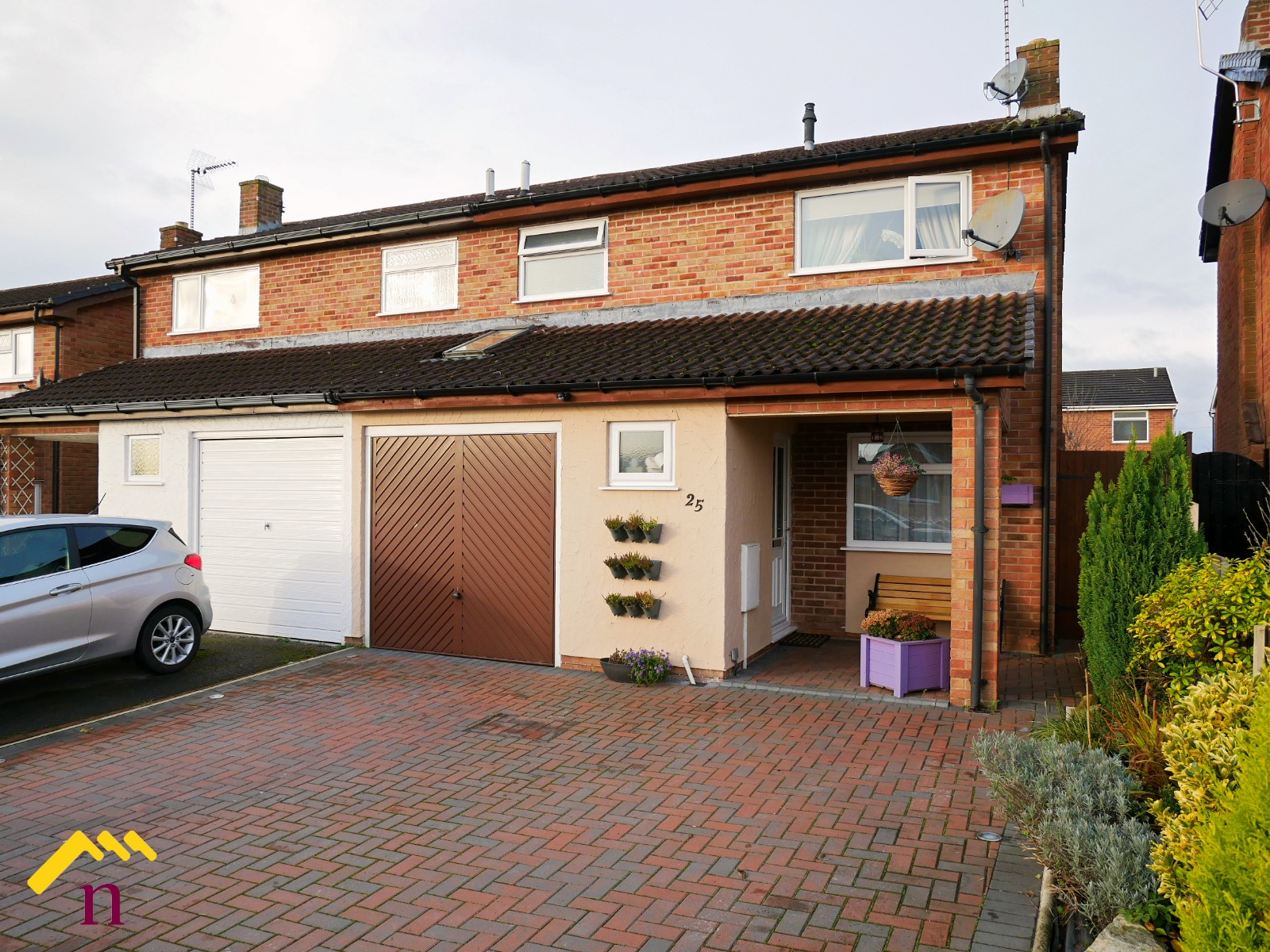 3 Bedroom Property For Sale in Wrexham £190,000