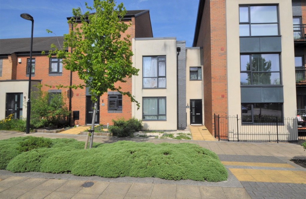 3 Bedroom Property For Sale in Hanley £144,950