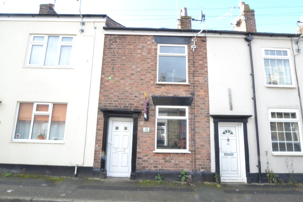 2 Bedroom Property For Sale in Macclesfield £110,000