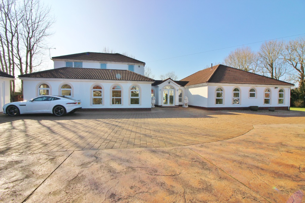 5 Bedroom Property For Sale in Hutton £1,000,000