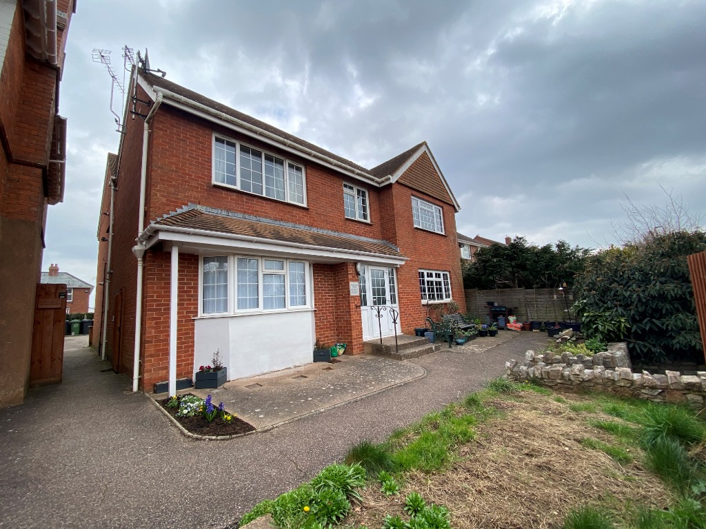 2 Bedroom Property For Sale in Exeter £170,000