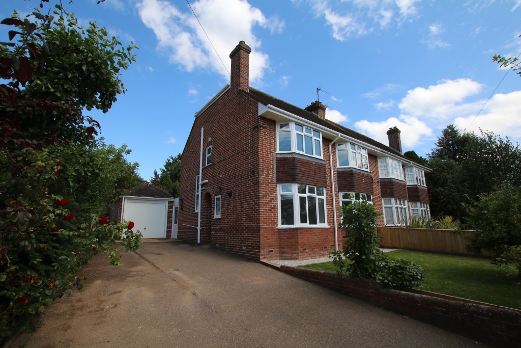 4 Bedroom Property For Sale in Exeter £650,000