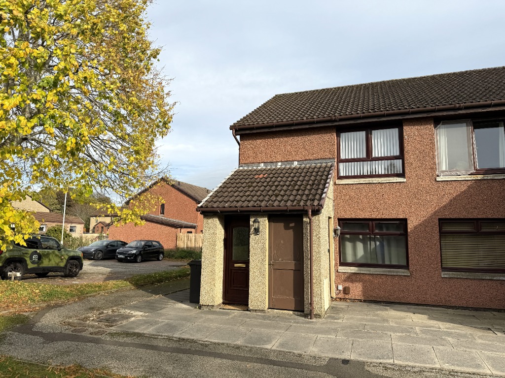 P1970: Wallacebrae Wynd, Bridge of Don, Aberdeen