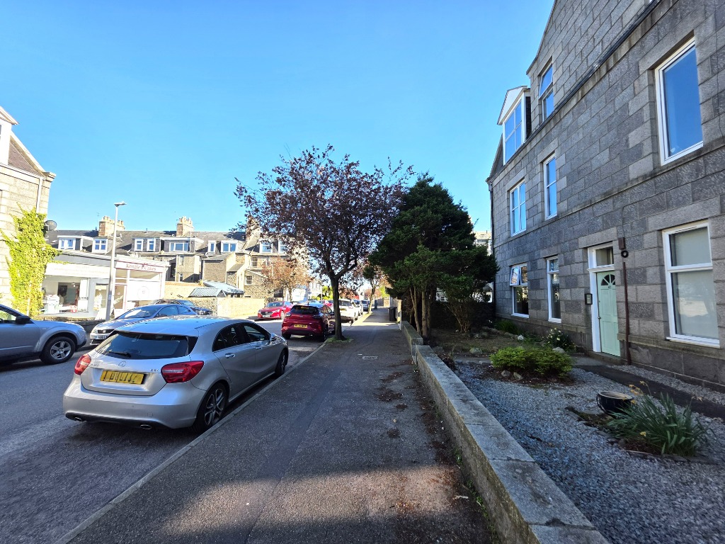 P2291: Balmoral Place, City Centre, Aberdeen