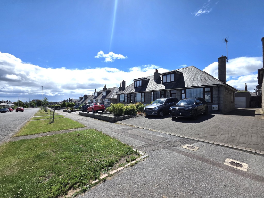 P2346: Rosehill Drive, Hilton, Aberdeen