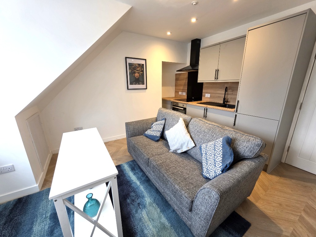 P2398: Craig Place, Torry, Aberdeen