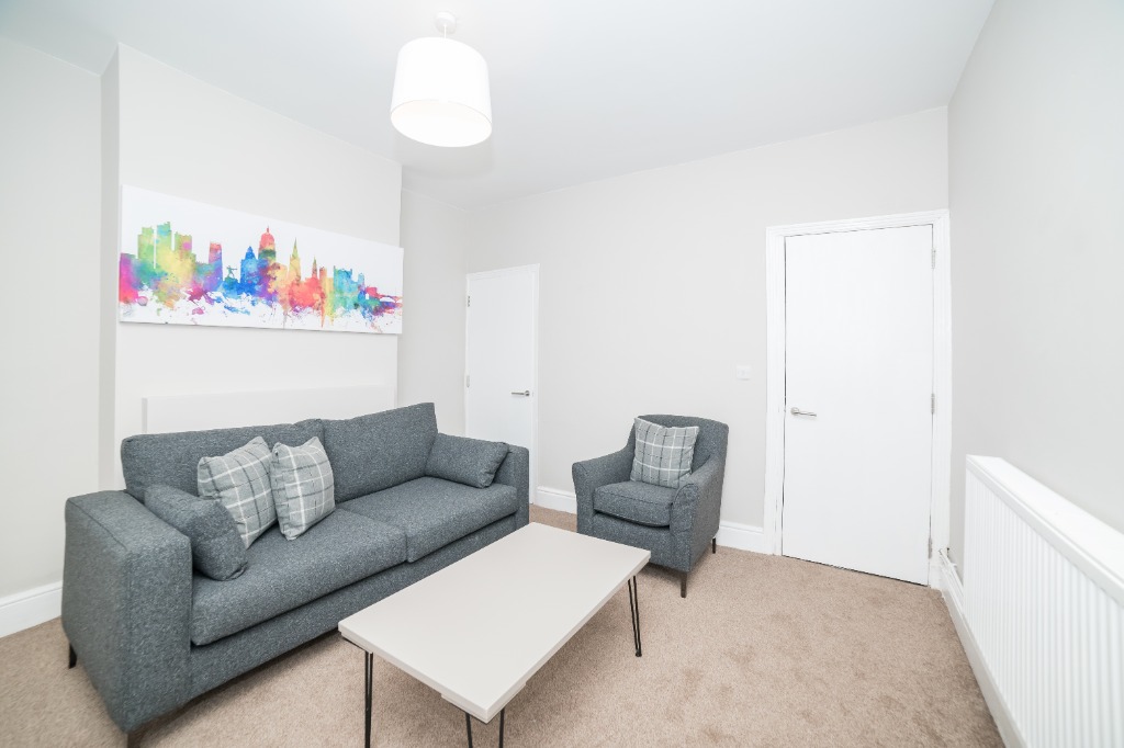 4 Bedroom Property For Rent in Nottingham £2,110 PCM