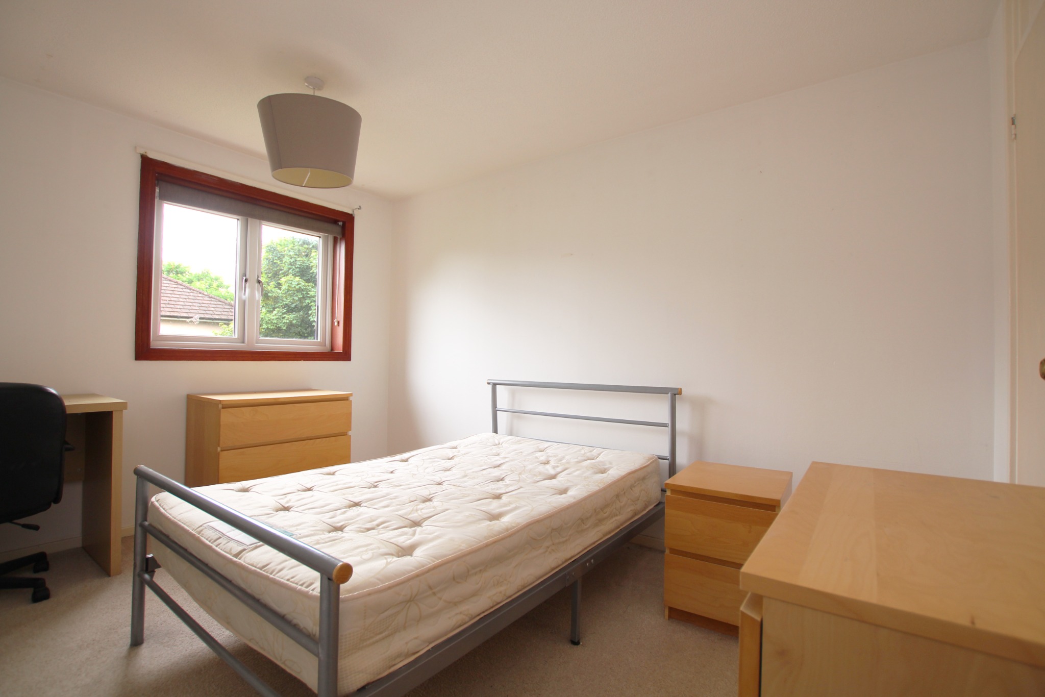 3 Bedroom, Flat on St Mungo Avenue, Townhead, Glasgow £1,300.00 per