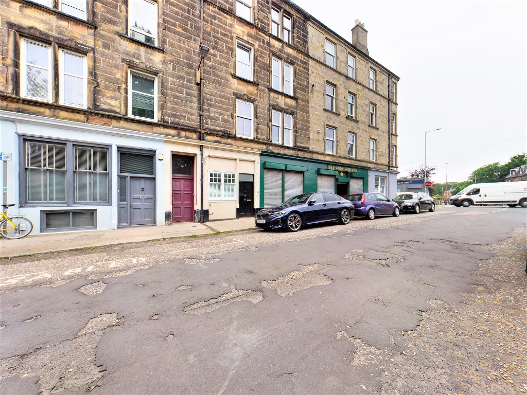 1 Bedroom Property For Sale in Edinburgh £130,000