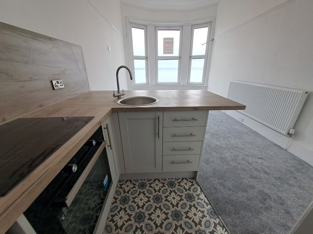 P159: Sandringham, 37 Bath St, Largs, North Ayrshire