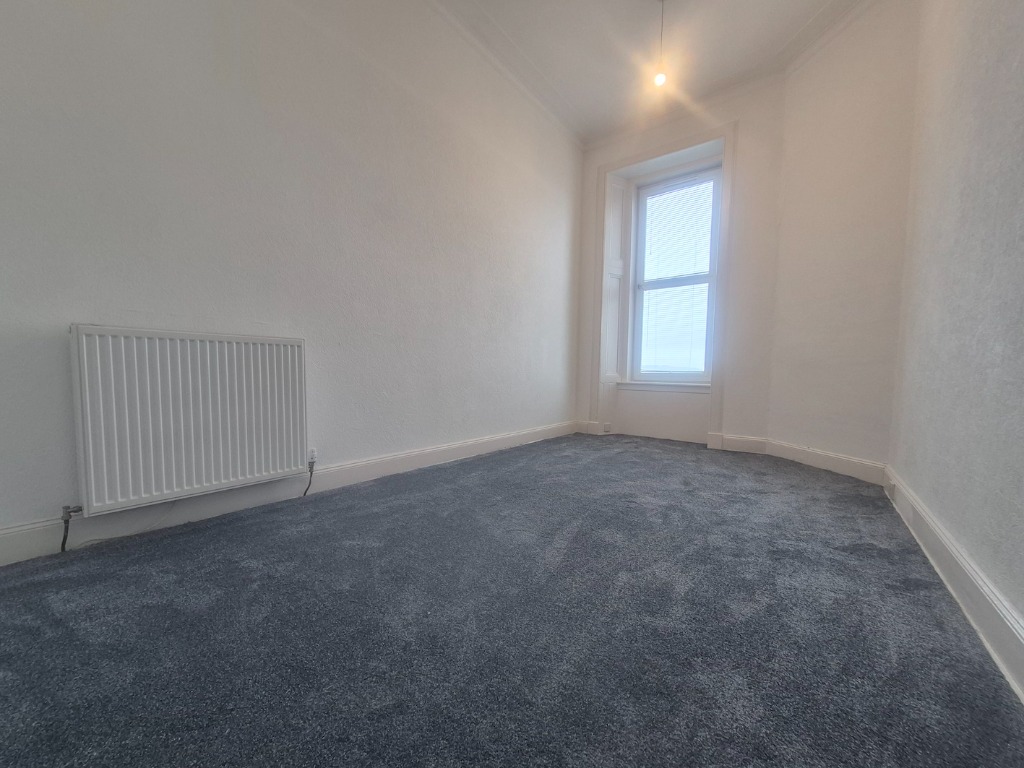 P159: Sandringham, 37 Bath St, Largs, North Ayrshire