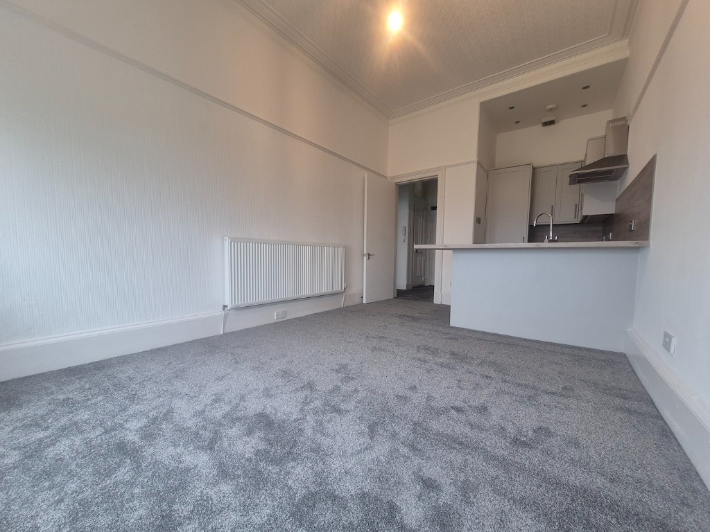 P159: Sandringham, 37 Bath St, Largs, North Ayrshire