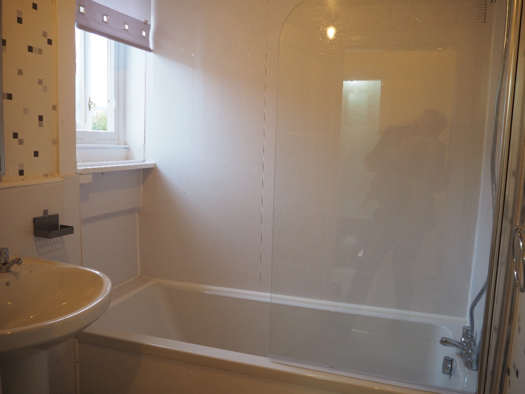 P269: Curtis Avenue, Kings Park, Glasgow