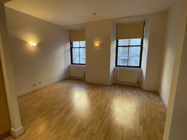 P286: Cochrane Street, Merchant City, Glasgow