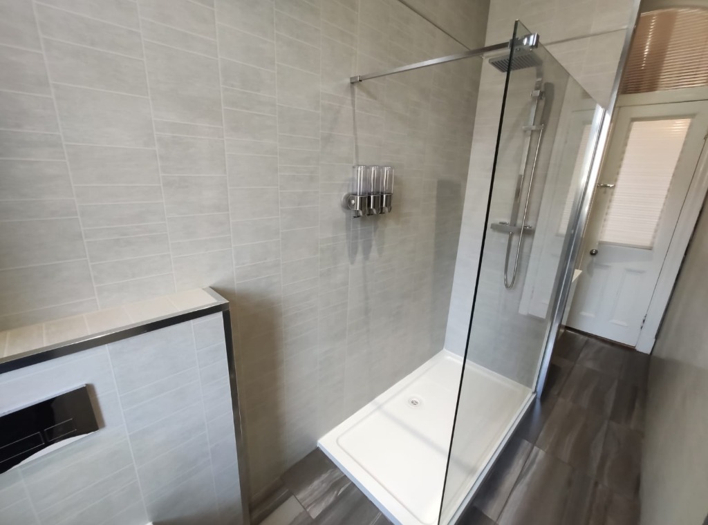 P407: Craigmillar Road, Battlefield, Glasgow