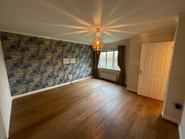 P412: Whitacres Road, Darnley, Glasgow