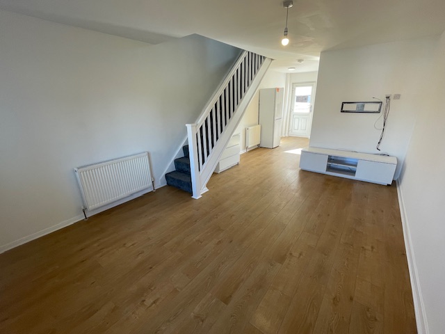 P426: Millhouse Drive, North Kelvindale, Glasgow