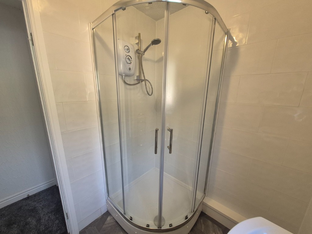 P428: Hollywood, Largs, North Ayrshire