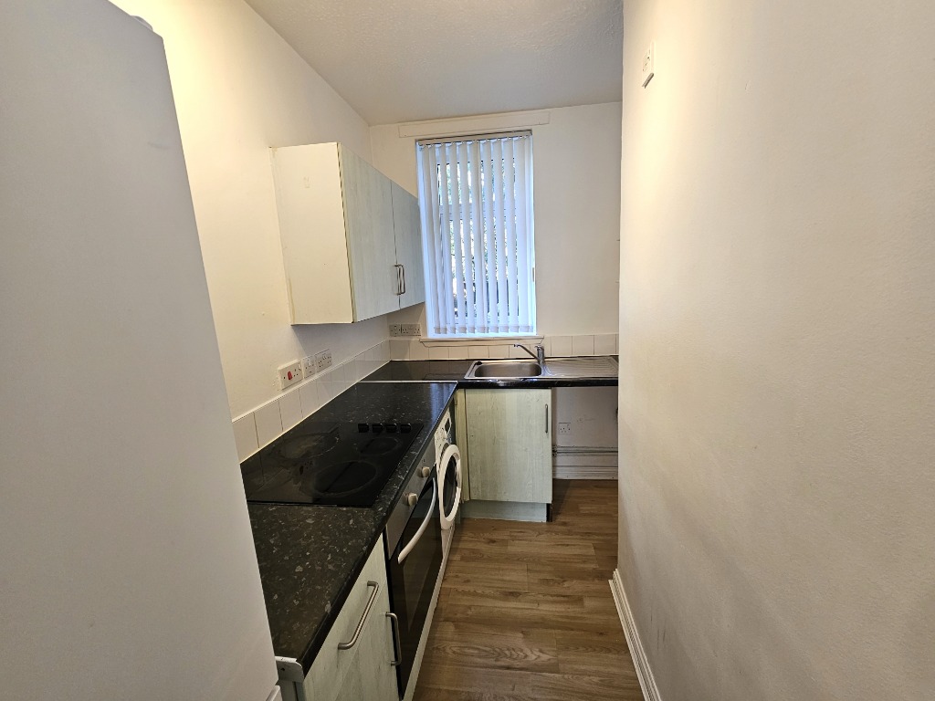 P451: Elmvale Row, Springburn, Glasgow