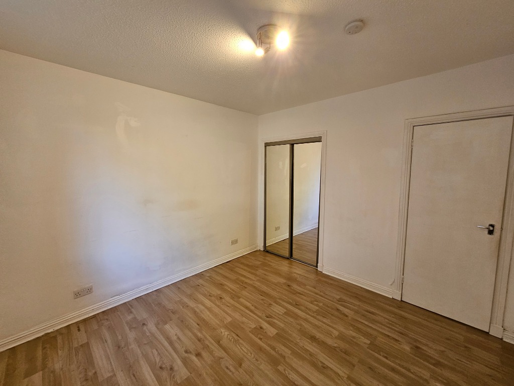 P451: Elmvale Row, Springburn, Glasgow