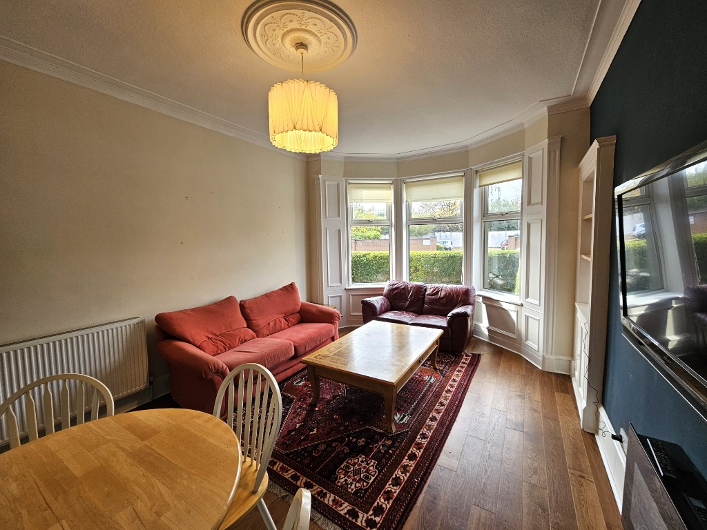 P454: Kings Park Road, Kings Park, Glasgow