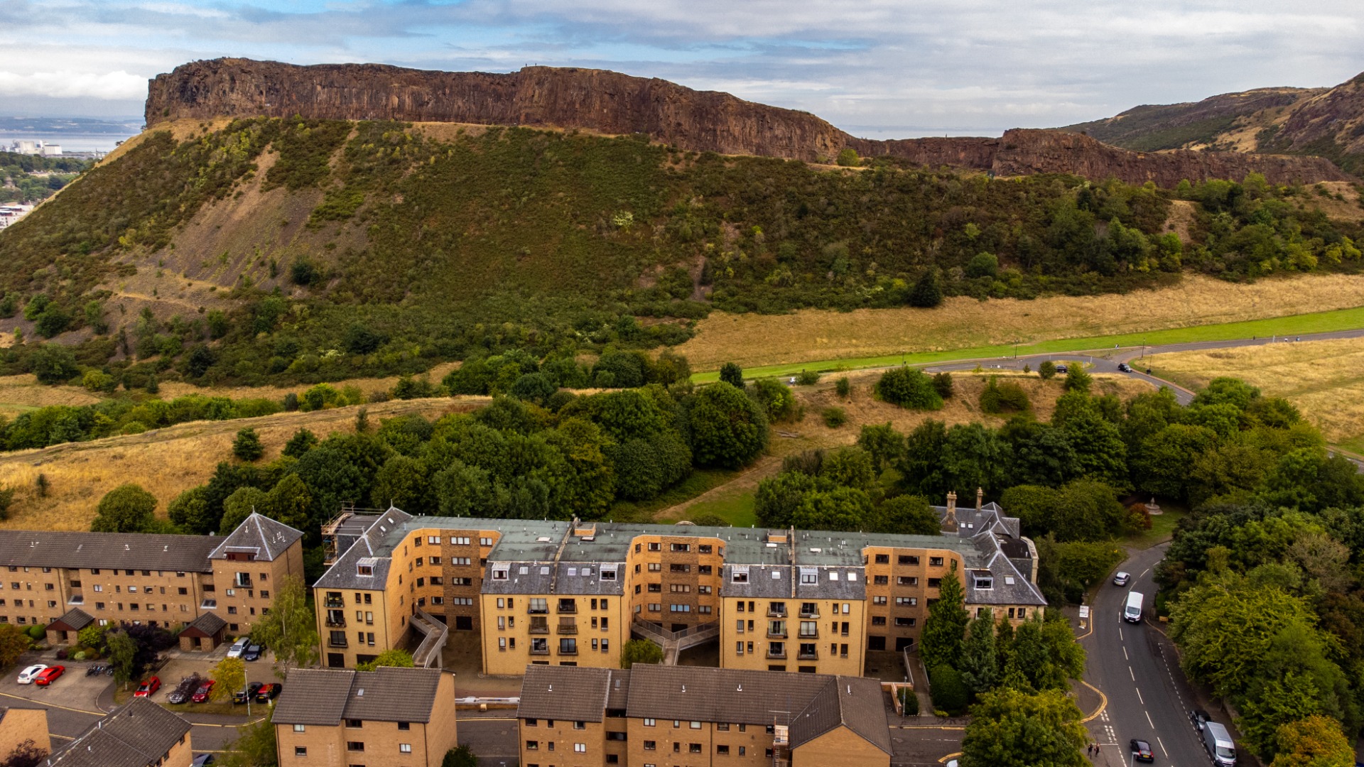 P2827 East Parkside, South Side, Edinburgh Umega