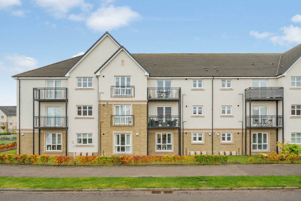 P520: Ferniesyde Court, Larbert, Falkirk