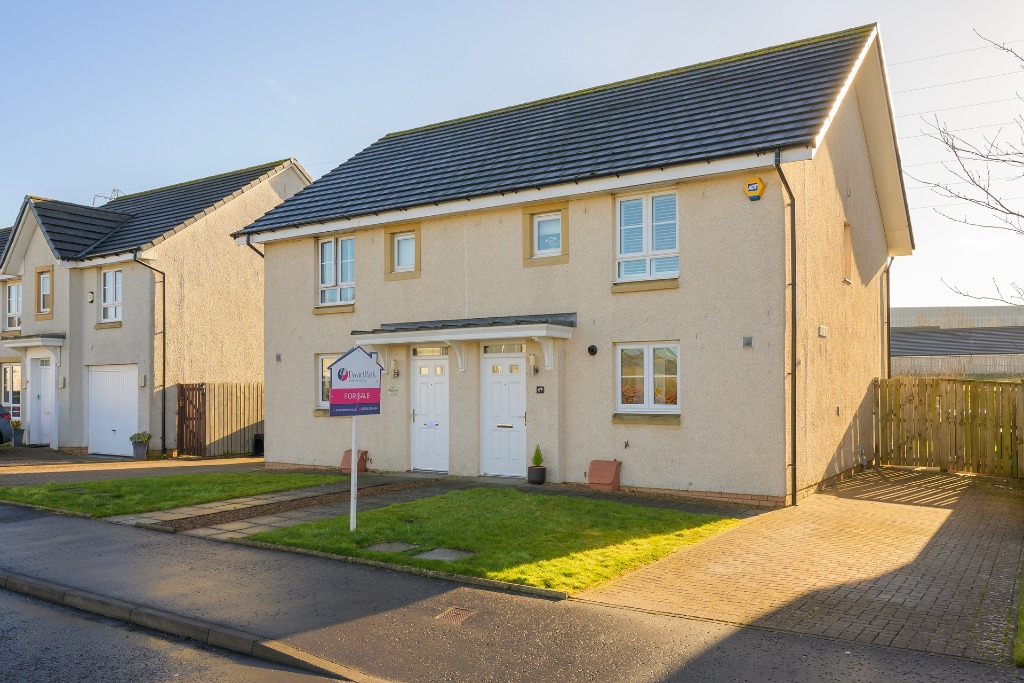 P528: Lang Drive, Bathgate, West Lothian