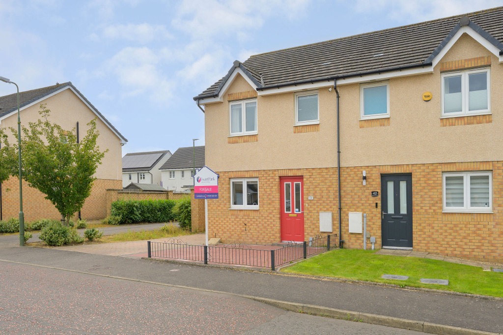 P563: Russell Crescent,, Bathgate, West Lothian