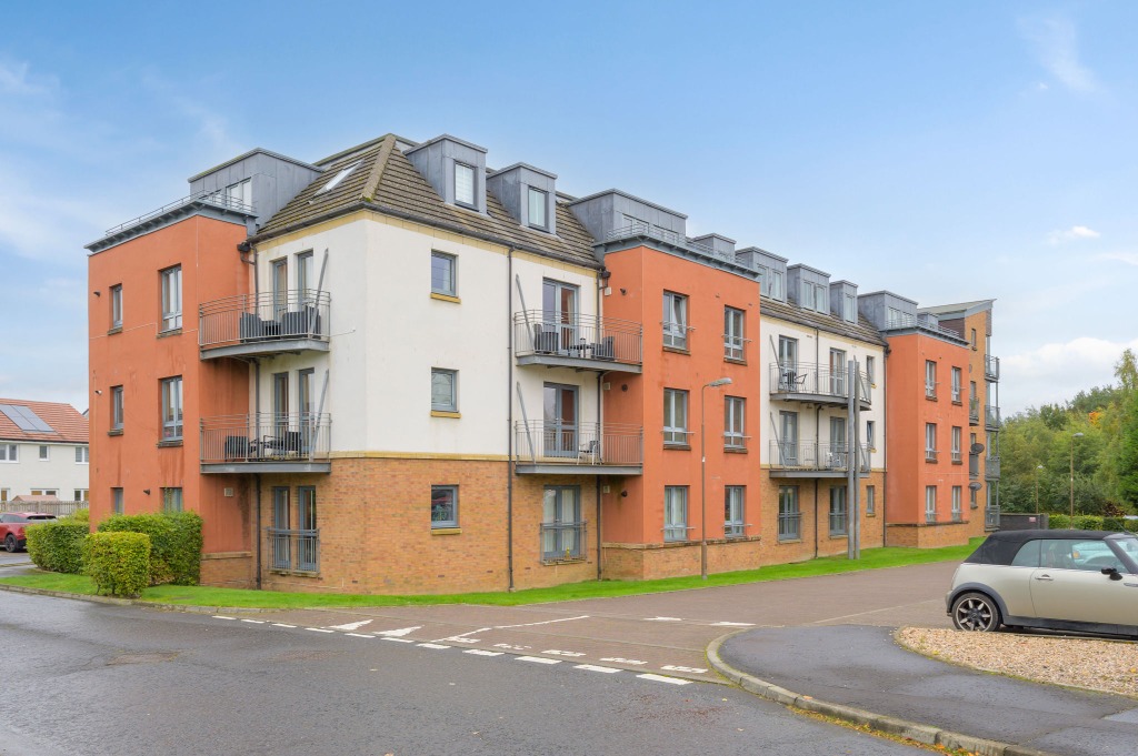 P568: Kaims Terrace, Livingston, West Lothian