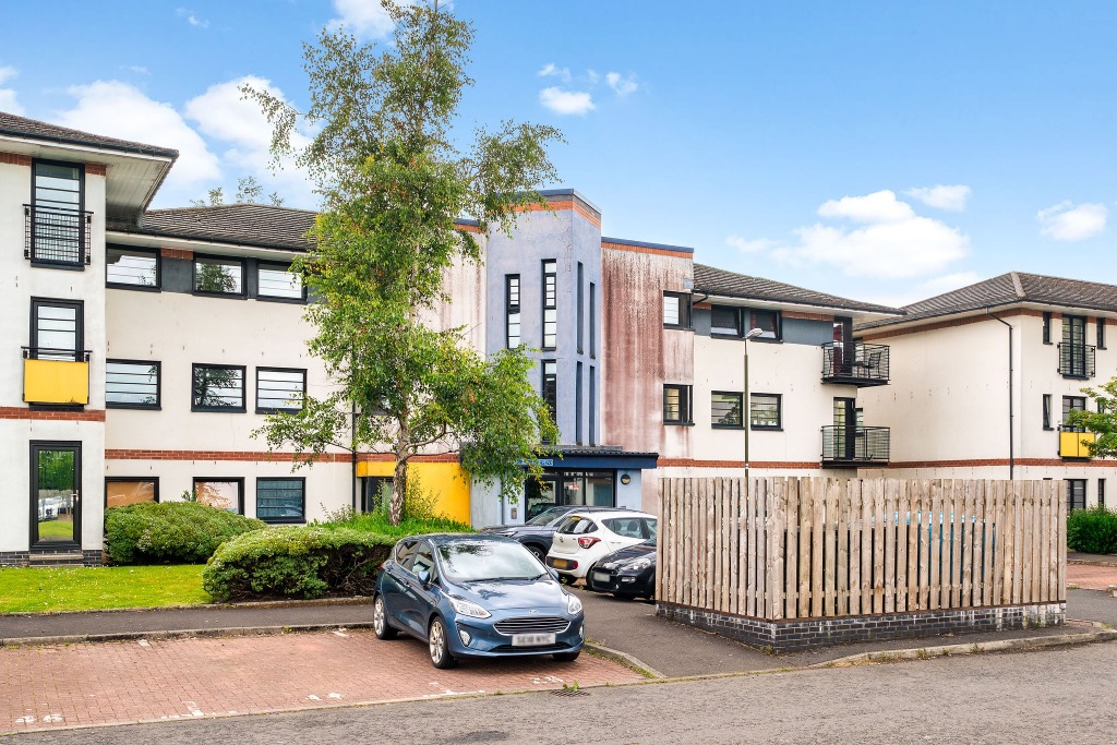P621: Whiteside Court, Bathgate, West Lothian