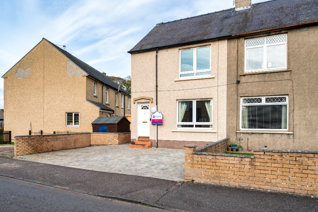 P637: Listloaning Road, Linlithgow, West Lothian