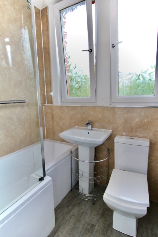 Bryson Road, Edinburgh, EH11 1DY