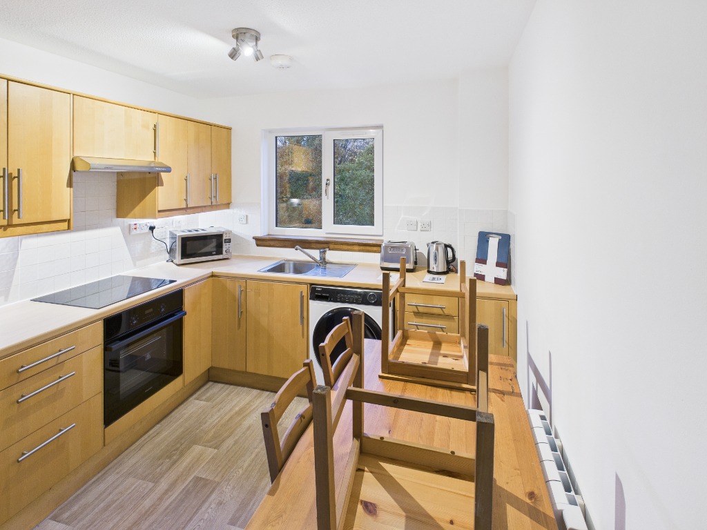 Dalmeny Road, Edinburgh, EH6 4QY