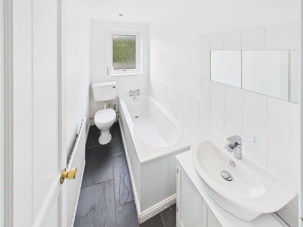 Main Street, Perthshire, FK17 8BD