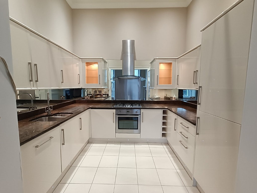 Fettes Row, Edinburgh, EH3 6SE