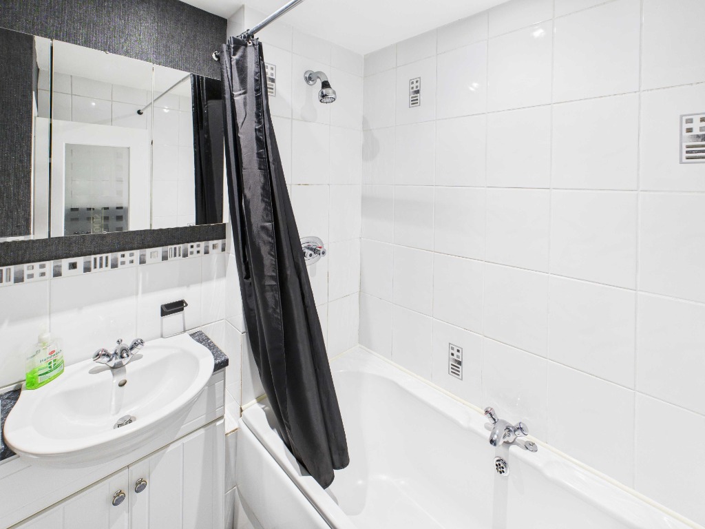 Springfield Place, Midlothian, EH25 9LW